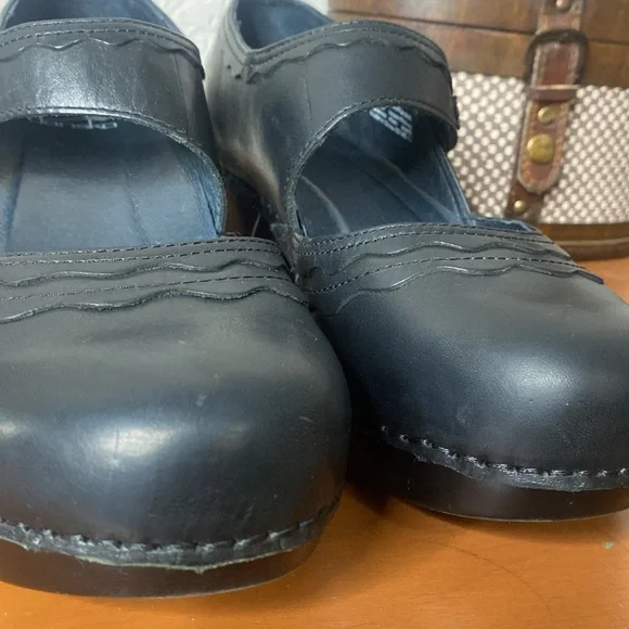 Dansko Harlow Mary Jane Clogs Black Leather - Picture 10 of 10